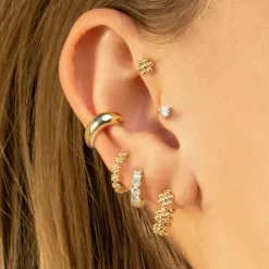 The Last Line Flower Stud Earring
